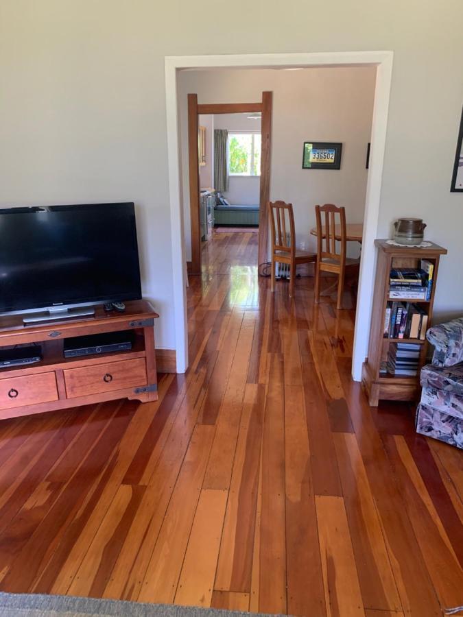 One Panama Villa Martinborough Buitenkant foto
