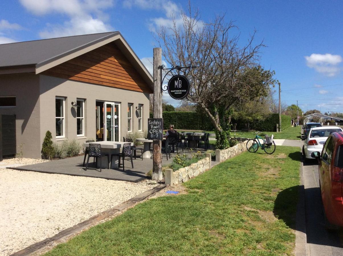 One Panama Villa Martinborough Buitenkant foto